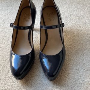 Naturalizer Mary Jane platform pumps